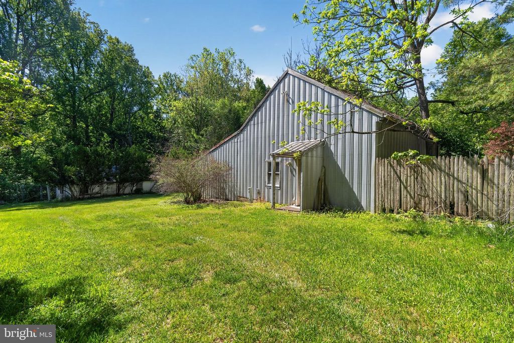 Image 54 of property listing at 12000 BETHESDA CHURCH RD, Damascus, MD 20872