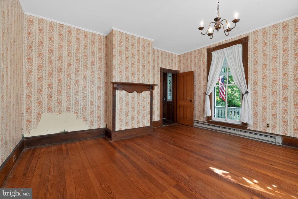 Image 9 of property listing at 12000 BETHESDA CHURCH RD, Damascus, MD 20872