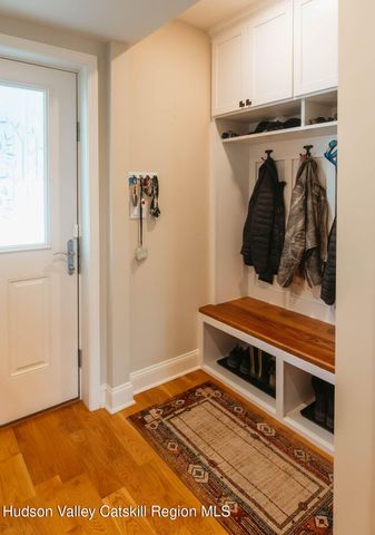 10 Taylor Street, New Paltz, NY 12561
