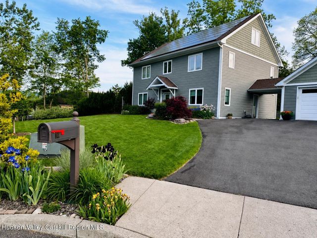 10 Taylor Street, New Paltz, NY 12561