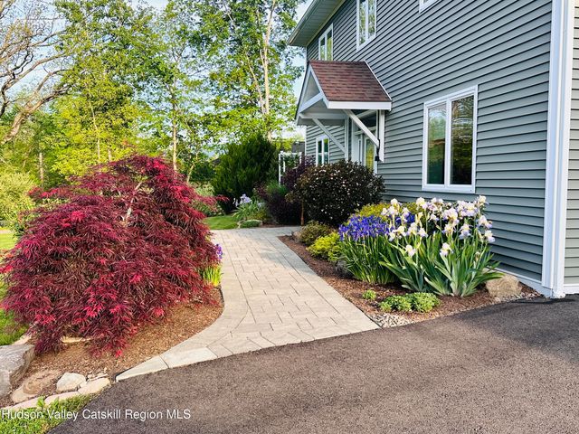 10 Taylor Street, New Paltz, NY 12561