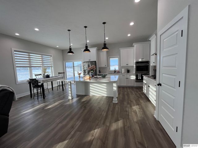 1007 Bluejay Circle, Ashland, NE 68003