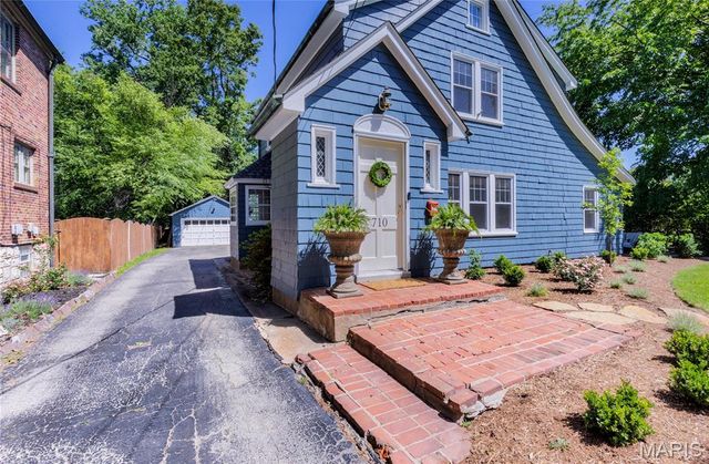 710 S Rock Hill Road, Webster Groves, MO 63119