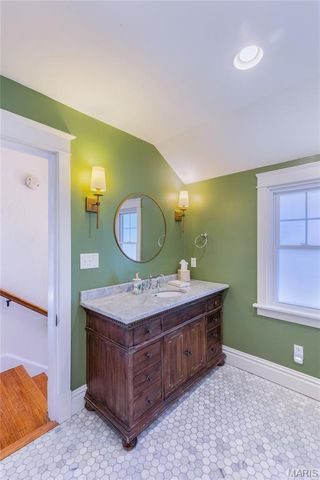 710 S Rock Hill Road, Webster Groves, MO 63119