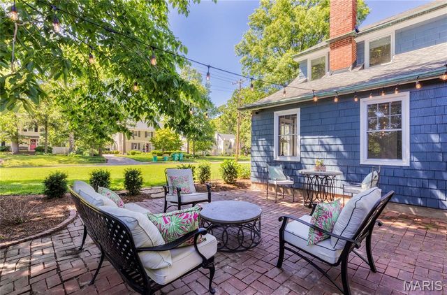 710 S Rock Hill Road, Webster Groves, MO 63119