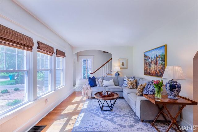 710 S Rock Hill Road, Webster Groves, MO 63119