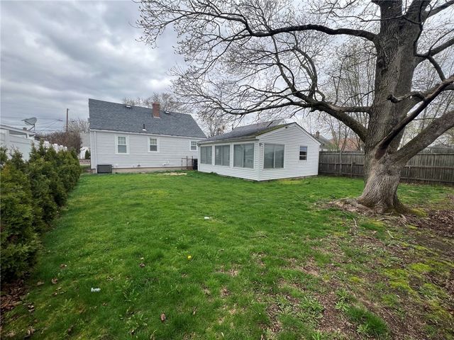 7 Bella Avenue, Pawtucket, RI 02861