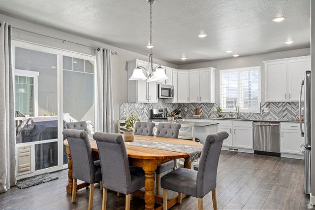 2338 N PENSTEMON WAY, Lehi, UT 84048