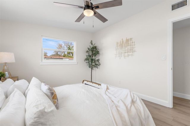 5235 54TH AVENUE N, St Petersburg, FL 33709