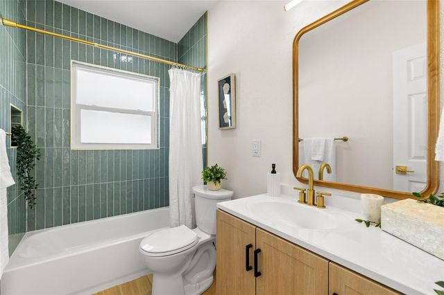 5235 54TH AVENUE N, St Petersburg, FL 33709