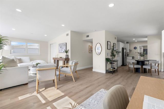 5235 54TH AVENUE N, St Petersburg, FL 33709