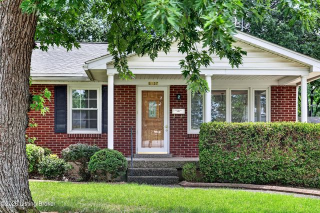 6137 Middlerose Cir, Louisville, KY 40272