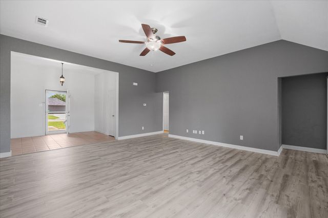 112 Northview Drive, Fate, TX 75189
