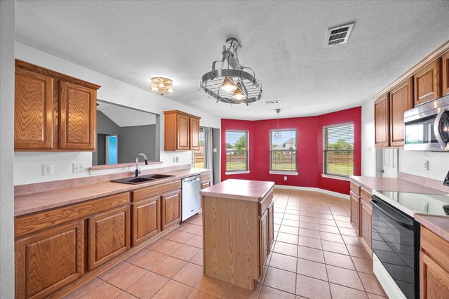 112 Northview Drive, Fate, TX 75189