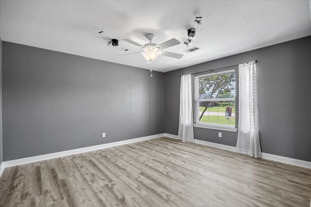 112 Northview Drive, Fate, TX 75189