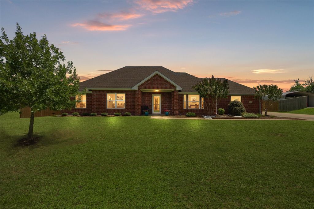 112 Northview Drive, Fate, TX 75189
