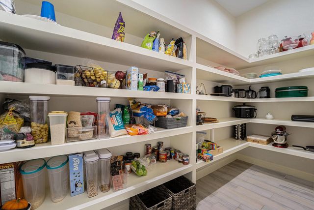 25142 W Tara Plantation Drive, Tomball, TX 77375