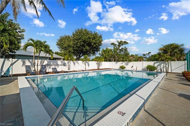 4472 Lake Heather CIR, St. James City, FL 33956