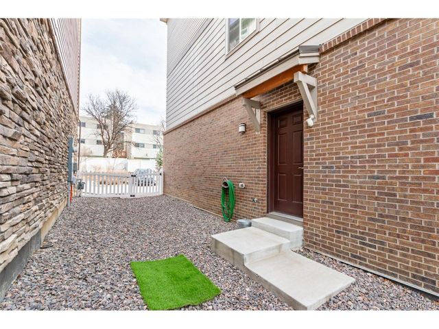 2359 S Tucson St, Aurora, CO 80014