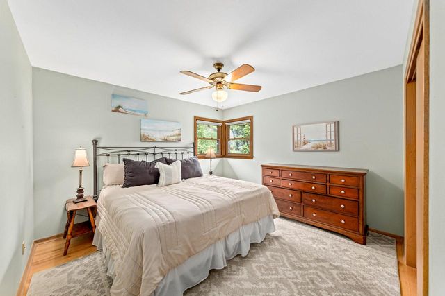 17020 Grant COURT, Brookfield, WI 53005