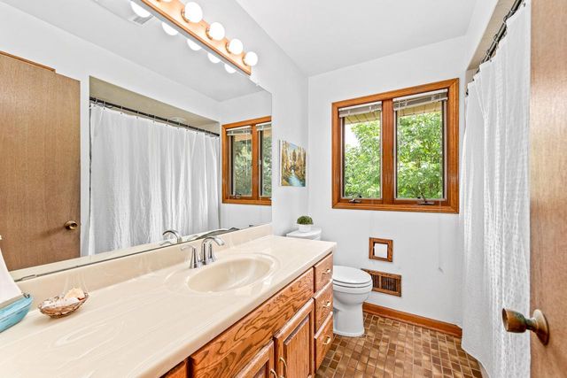 17020 Grant COURT, Brookfield, WI 53005