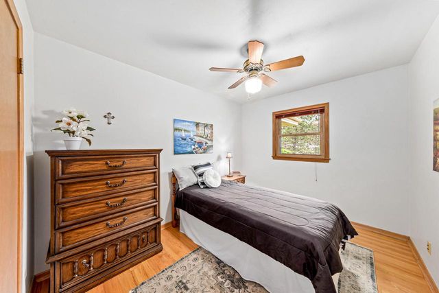 17020 Grant COURT, Brookfield, WI 53005