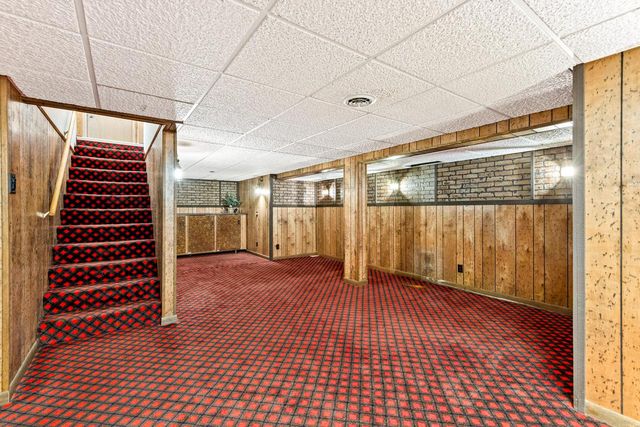 17020 Grant COURT, Brookfield, WI 53005