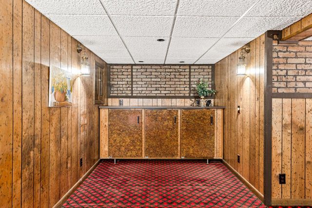 17020 Grant COURT, Brookfield, WI 53005