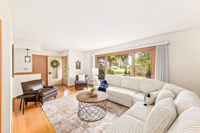 17020 Grant COURT, Brookfield, WI 53005