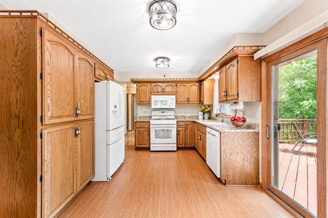 17020 Grant COURT, Brookfield, WI 53005