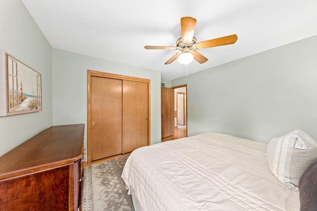 17020 Grant COURT, Brookfield, WI 53005