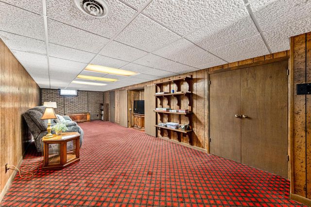 17020 Grant COURT, Brookfield, WI 53005