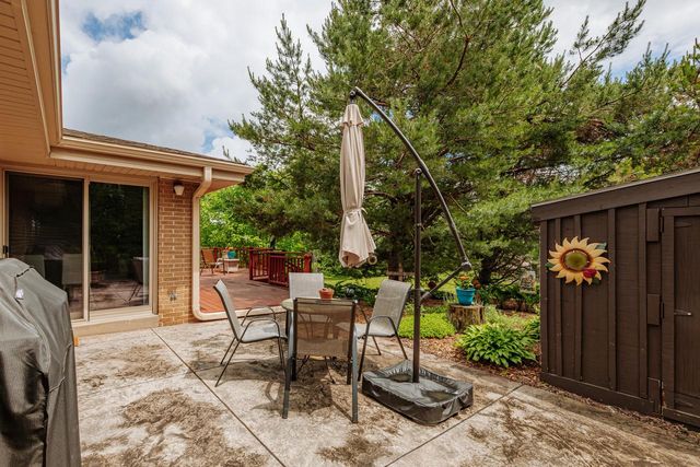 17020 Grant COURT, Brookfield, WI 53005
