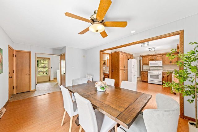 17020 Grant COURT, Brookfield, WI 53005