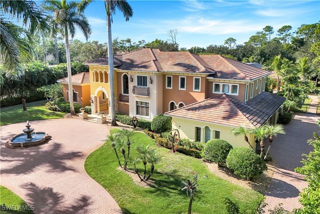 683 Hickory RD, Naples, FL 34108