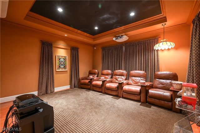 683 Hickory RD, Naples, FL 34108