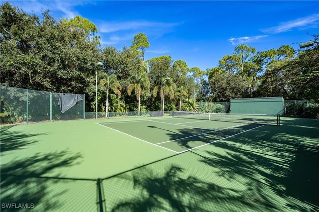 683 Hickory RD, Naples, FL 34108