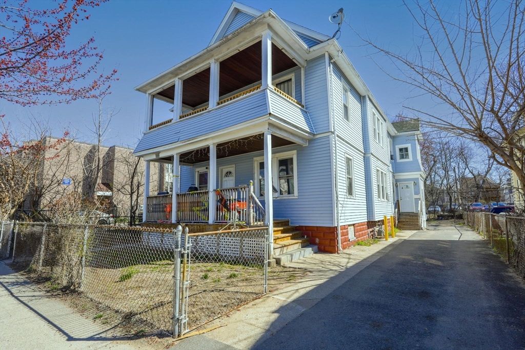 53-55 Andrew St, Springfield, MA 01109