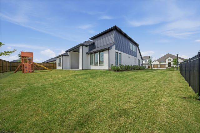 2113 Heather Hills Drive, Fort Worth, TX 76008