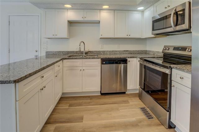 365 Golfcrest SE Drive, Conyers, GA 30094