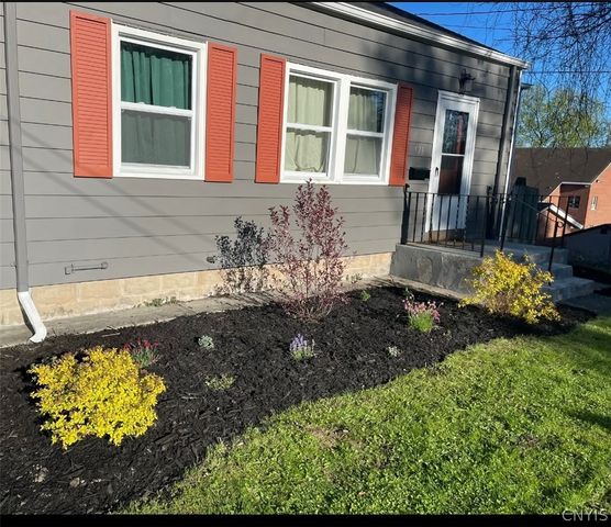 121 Burten Street, Syracuse, NY 13210