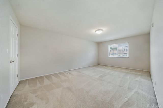 6151 Orchard Lake Road 103, West Bloomfield Charter Township, MI 48322