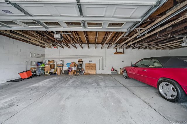 6151 Orchard Lake Road 103, West Bloomfield Charter Township, MI 48322