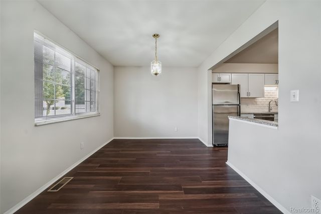 6151 Orchard Lake Road 103, West Bloomfield Charter Township, MI 48322