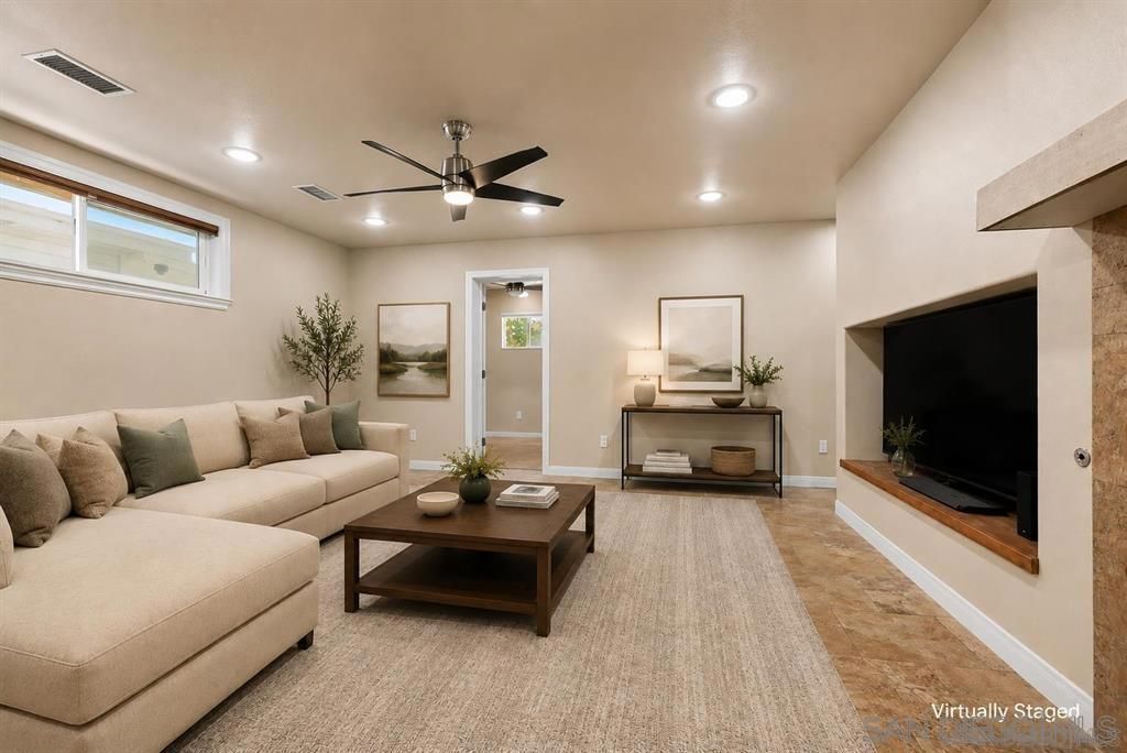 10964 Deering St, San Diego, CA 92126 — photo 2
