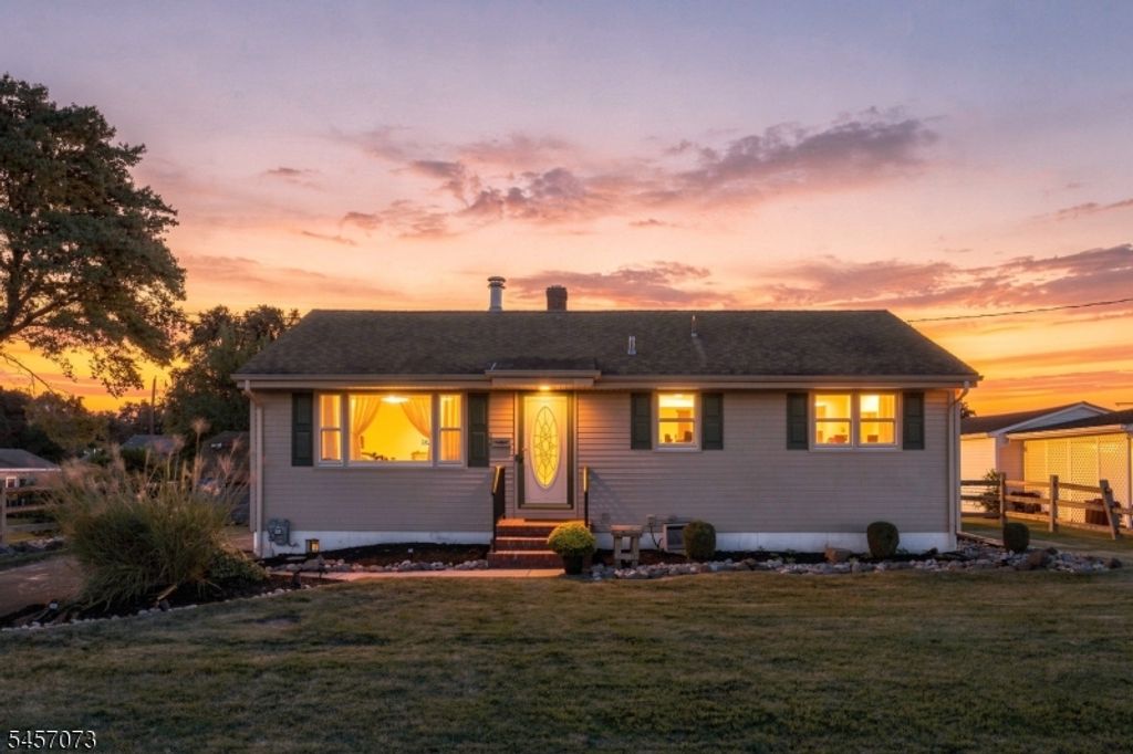 514 Harrison Ave, Manville Boro, NJ 08835