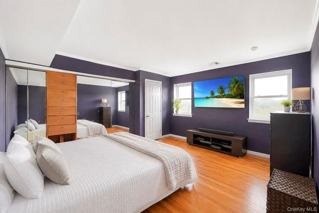 194 Artist Lake Drive 194, Middle Island, NY 11953