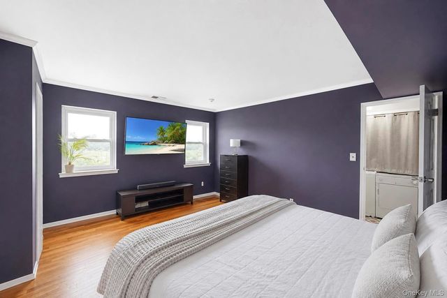 194 Artist Lake Drive 194, Middle Island, NY 11953