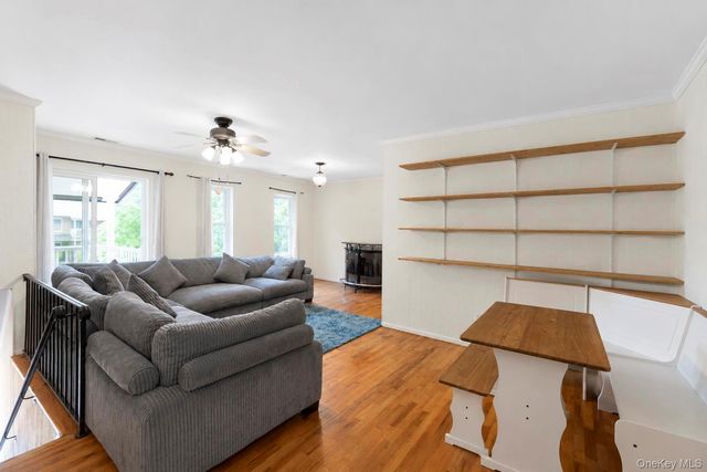 194 Artist Lake Drive 194, Middle Island, NY 11953