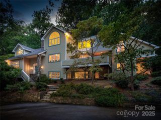 52 Robinhood Road, Asheville, NC 28804